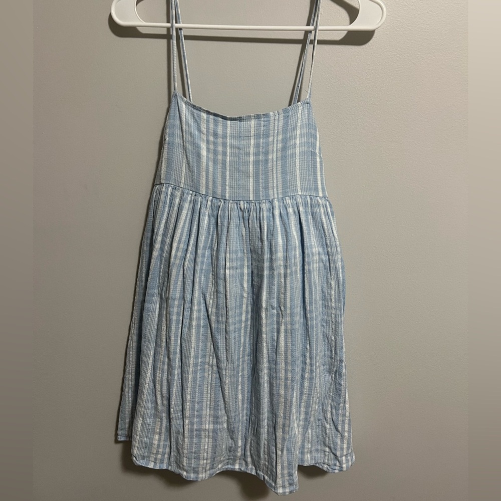 American Eagle Outfitters Blue and White Pleated Sundress
